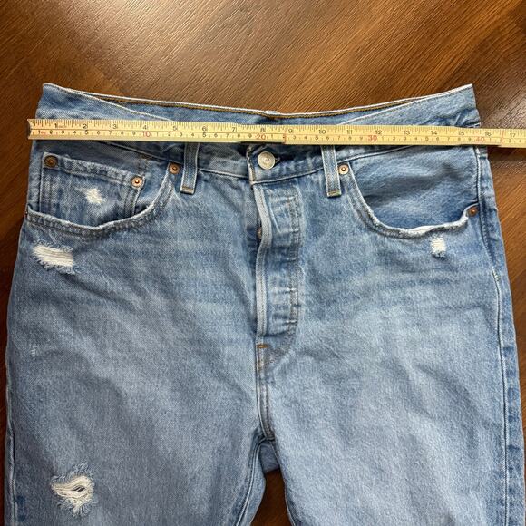 Levi’s 501XX Button Fly Women's Jeans Light Wash Y2K Casual Minimalist Sz 31 - Picture 4 of 8